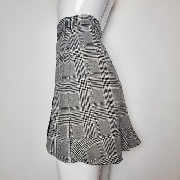 Zara Black & White Plaid Mini Skirt - Picture 3 of 9